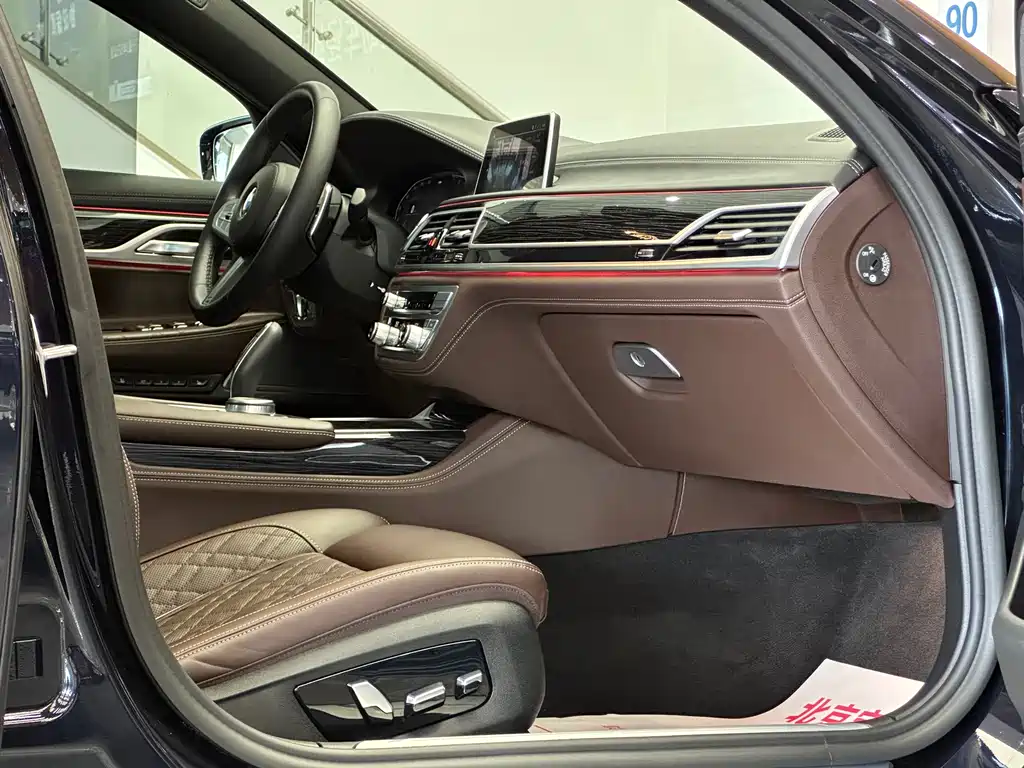 BMW 7 Series 2022 — фото 13