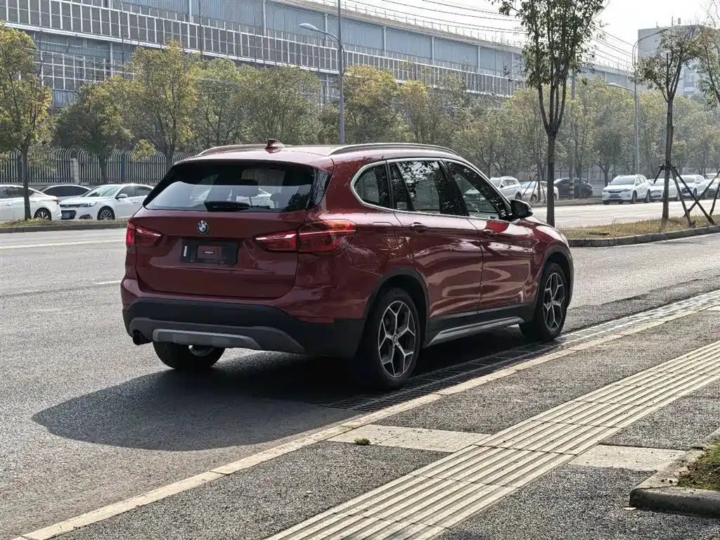 BMW X1 2018 — фото 5