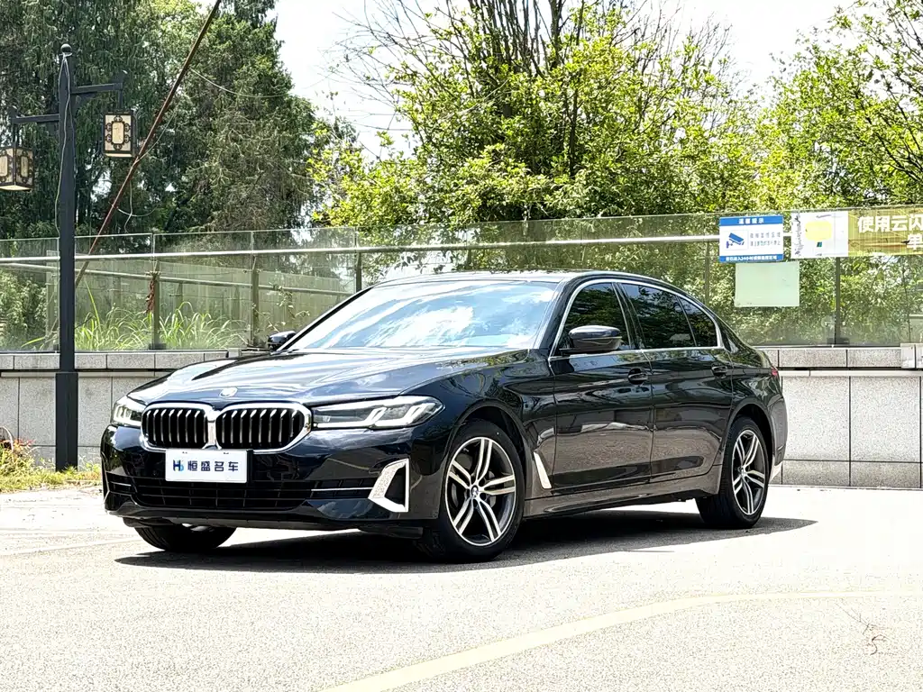 BMW 5 Series 2022 — фото 1