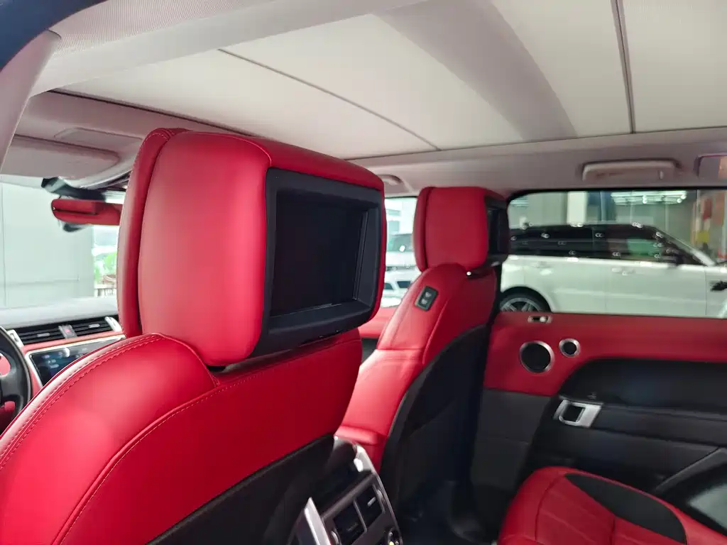 Land Rover Range Rover Sport 2020 — фото 12