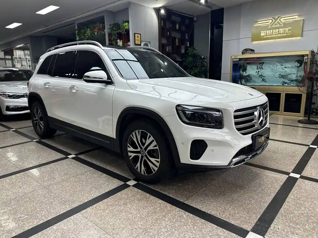 Mercedes-Benz GLB 2024