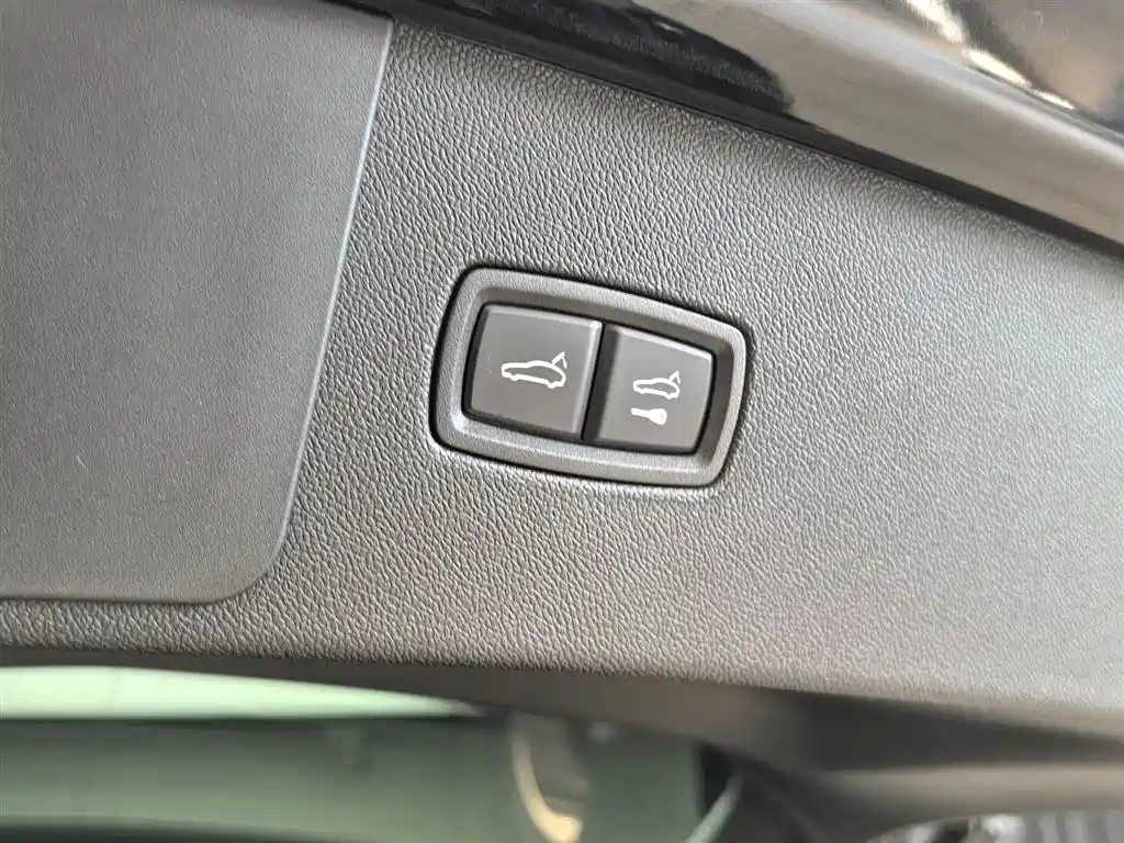 Porsche Cayenne Hybrid 2023 — фото 28
