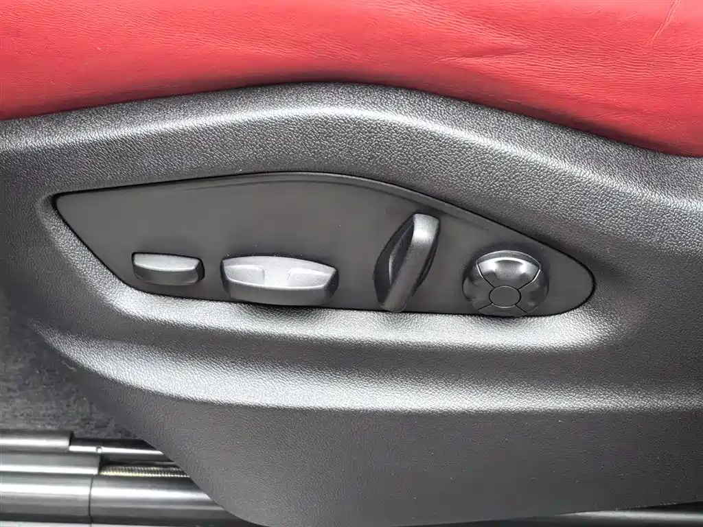 Porsche Cayenne Hybrid 2023 — фото 12