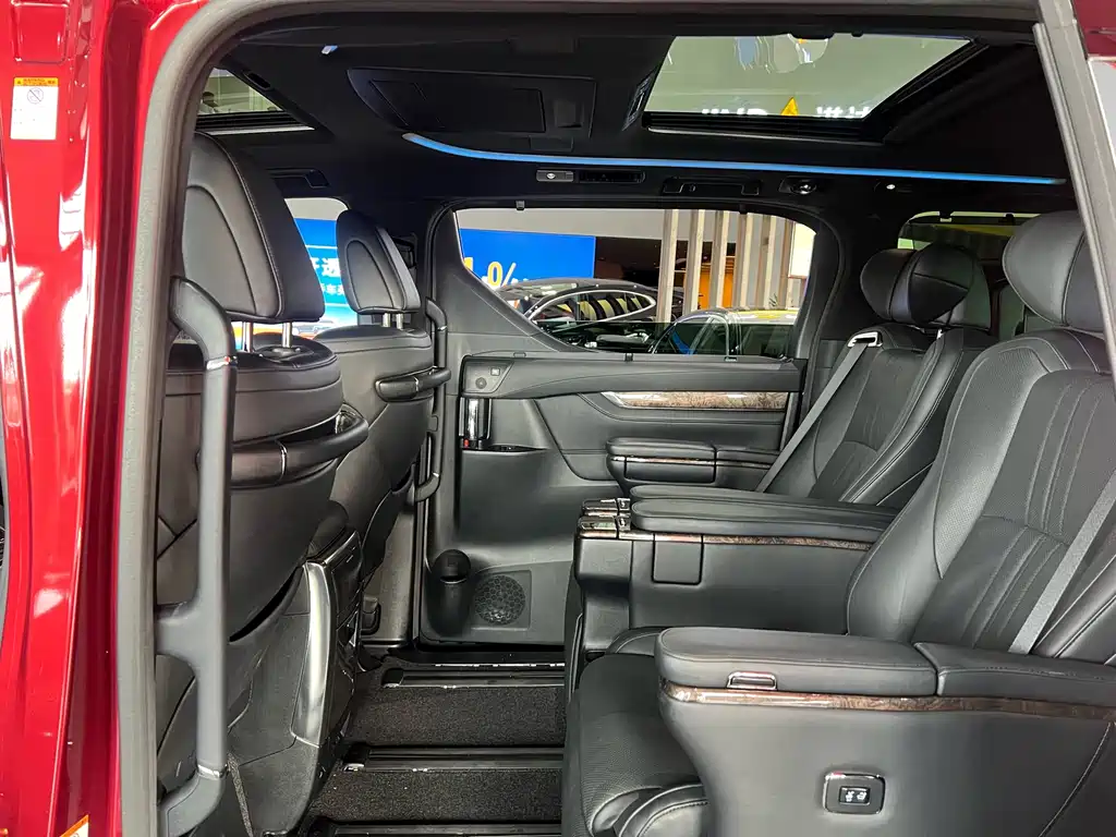 Toyota Alphard 2020 — фото 4