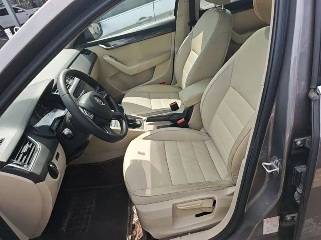 Skoda Octavia 2015 — фото 15