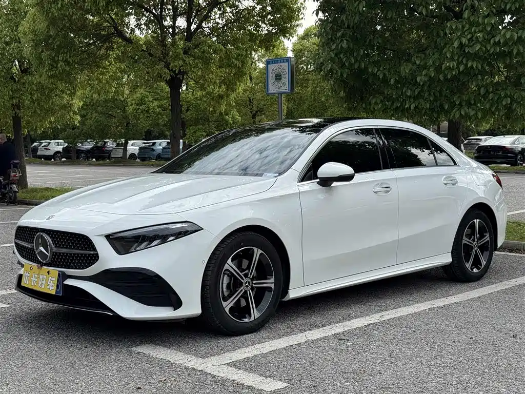 Mercedes-Benz A-Class 2023 — фото 1