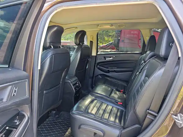 Ford Edge 2015