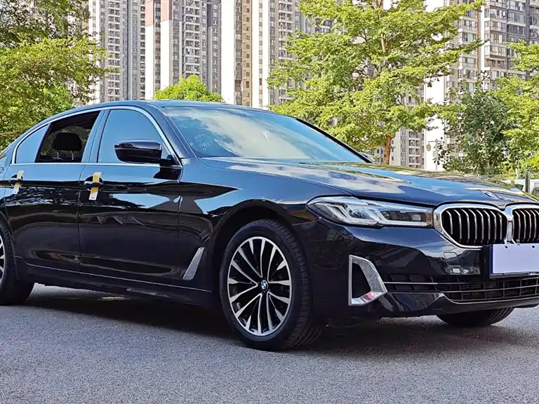 BMW 5 Series 2023 — фото 3
