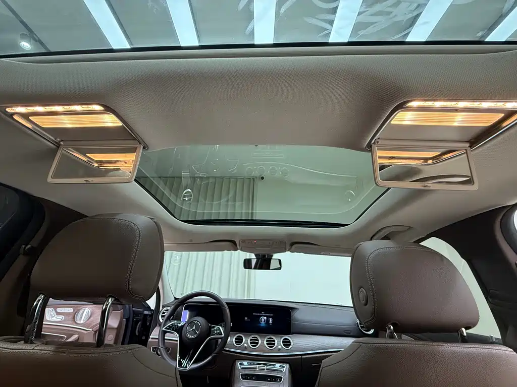 Mercedes-Benz E-Class 2023 — фото 24