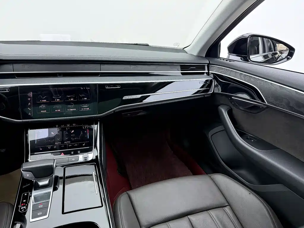 Audi A8 2019 — фото 9