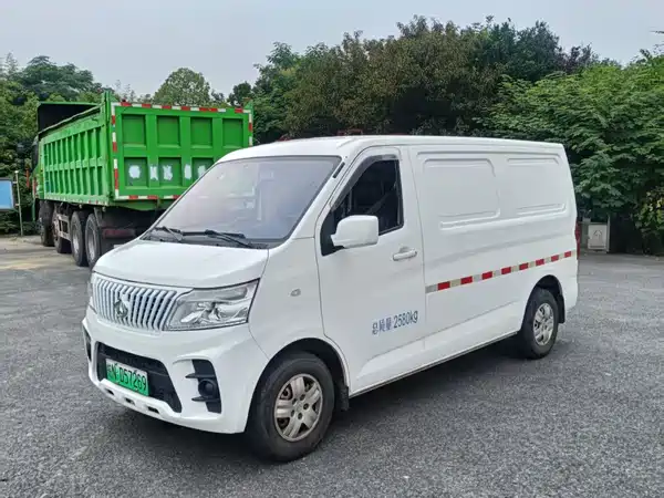 Changan Ruixing EM60 2023