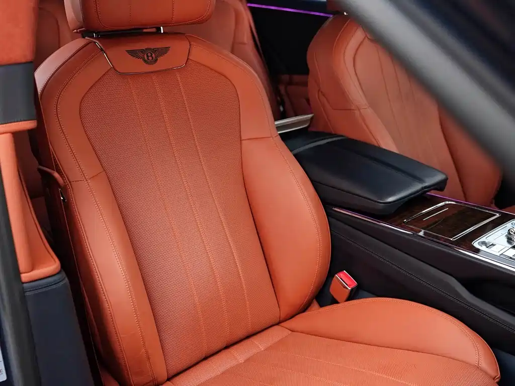 Bentley Flying Spur 2020 — фото 20