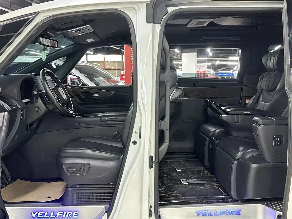 Toyota Vellfire 2024 — фото 35