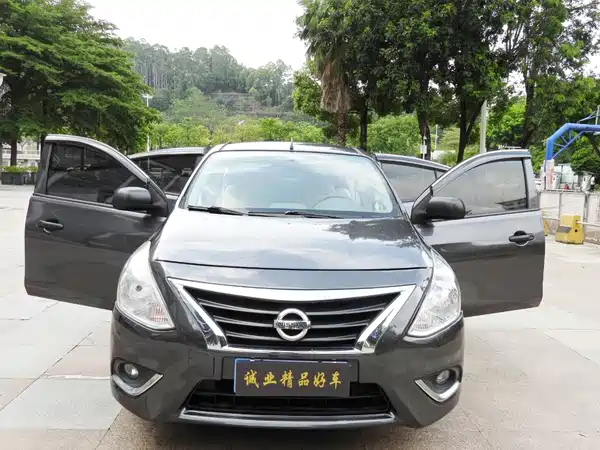 Nissan Sunny 2015