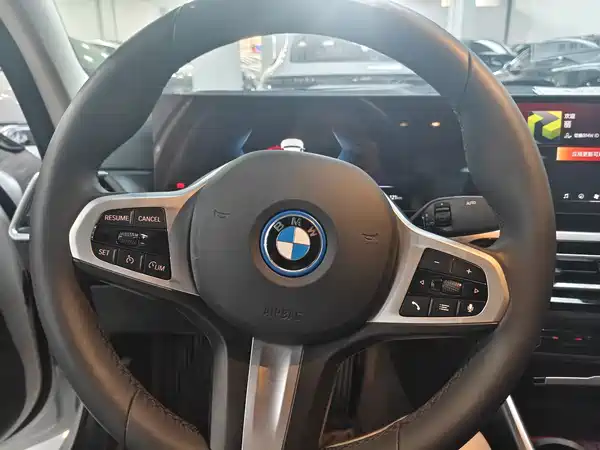 BMW i3 2024