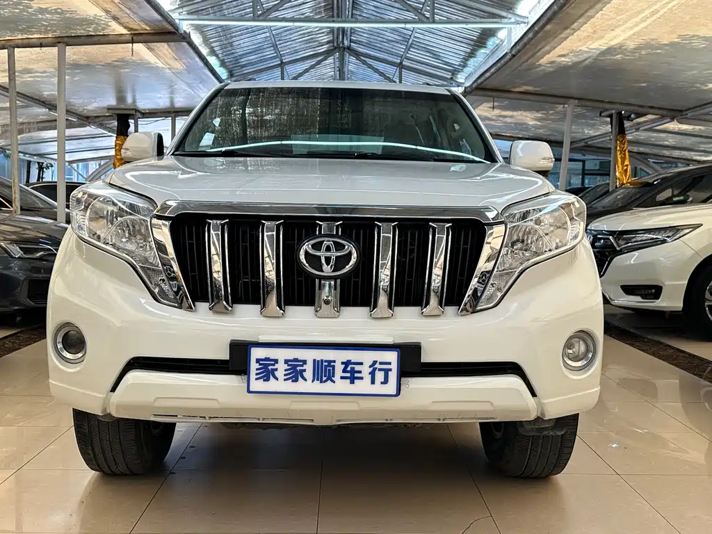 Toyota Prado 2017 — фото 2