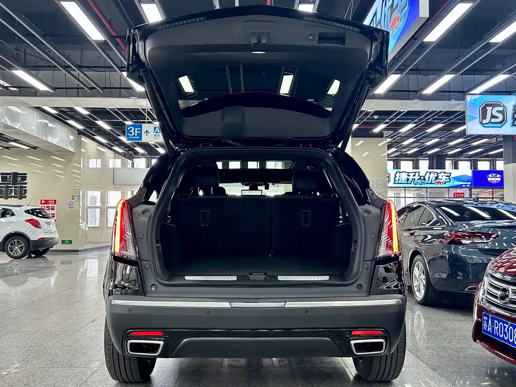 Cadillac XT5 2023 — фото 17