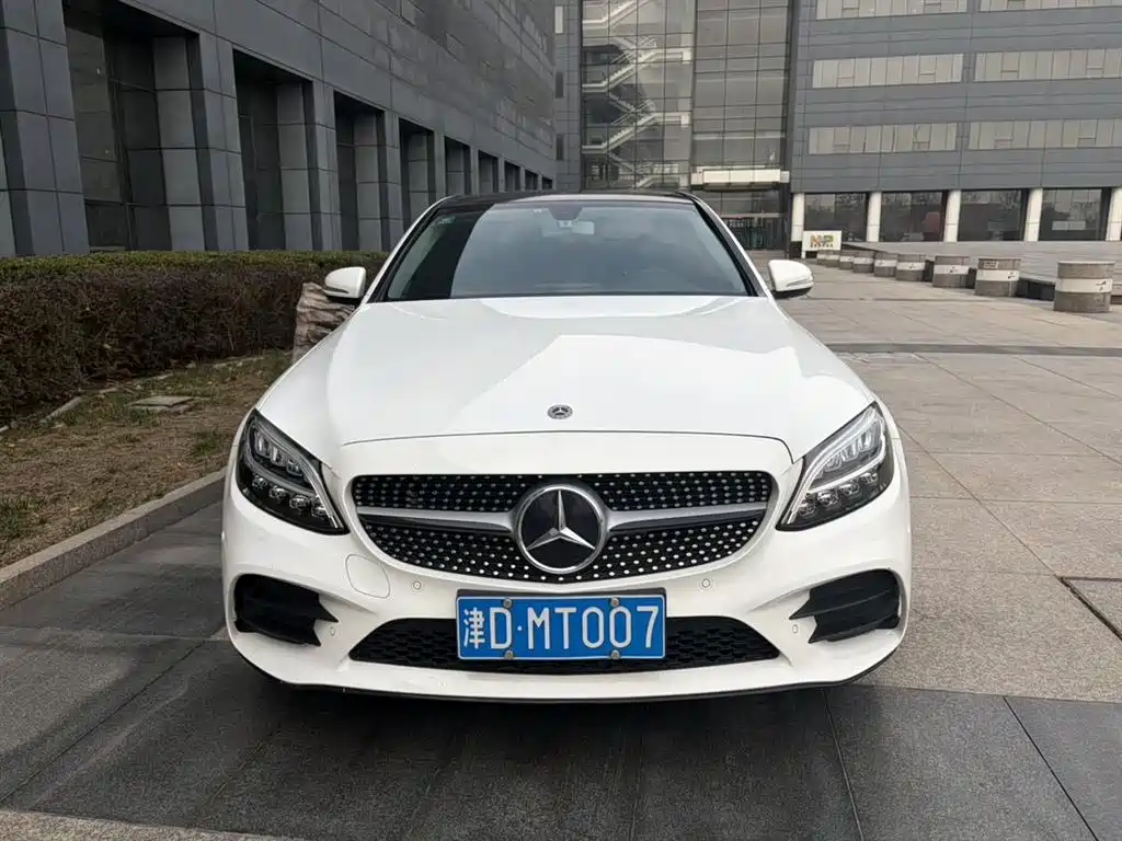 Mercedes-Benz C-Class 2019 — фото 2