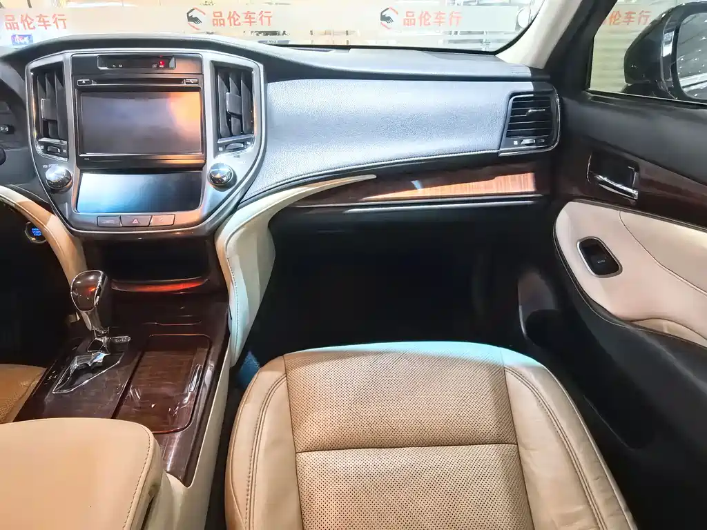 Toyota Crown 2016 — фото 5