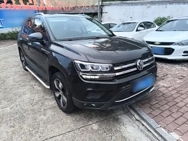 Volkswagen Tharu 2020