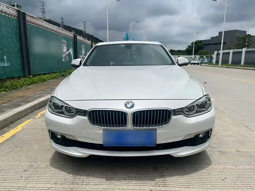 BMW 3 Series 2018 — фото 4
