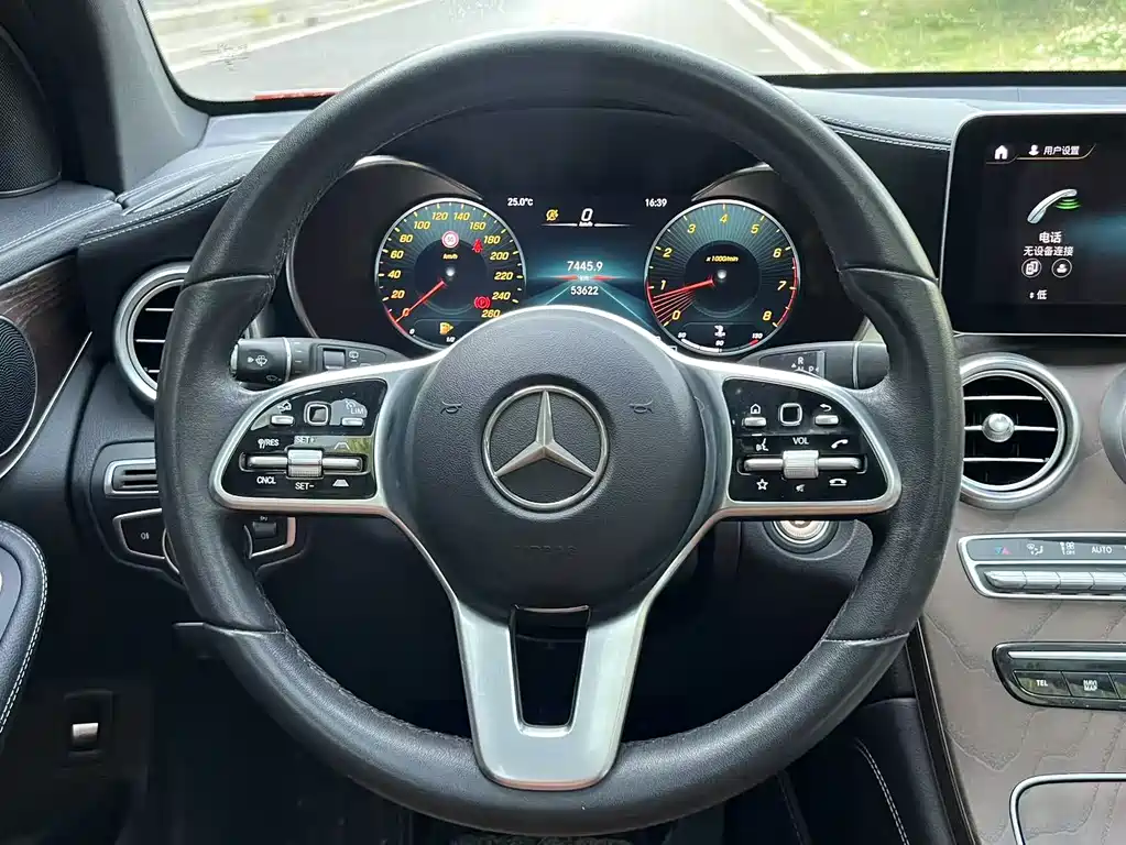 Mercedes-Benz GLC 2020 — фото 12