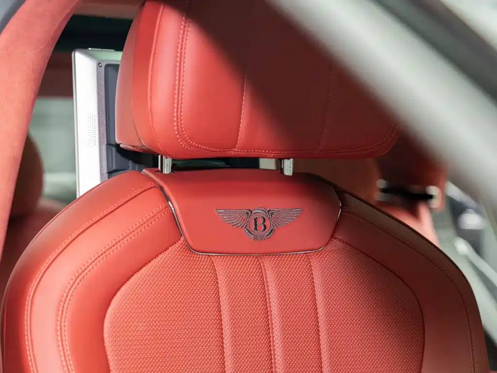 Bentley Flying Spur 2021 — фото 14
