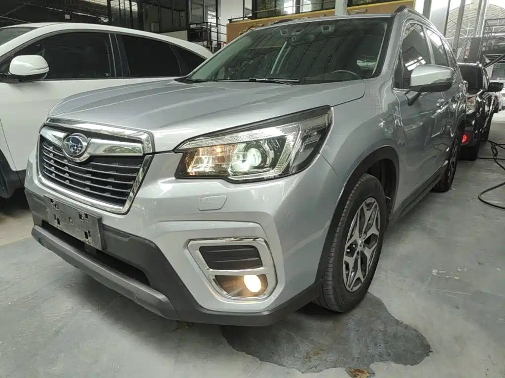 Subaru Forester 2020 — фото 2
