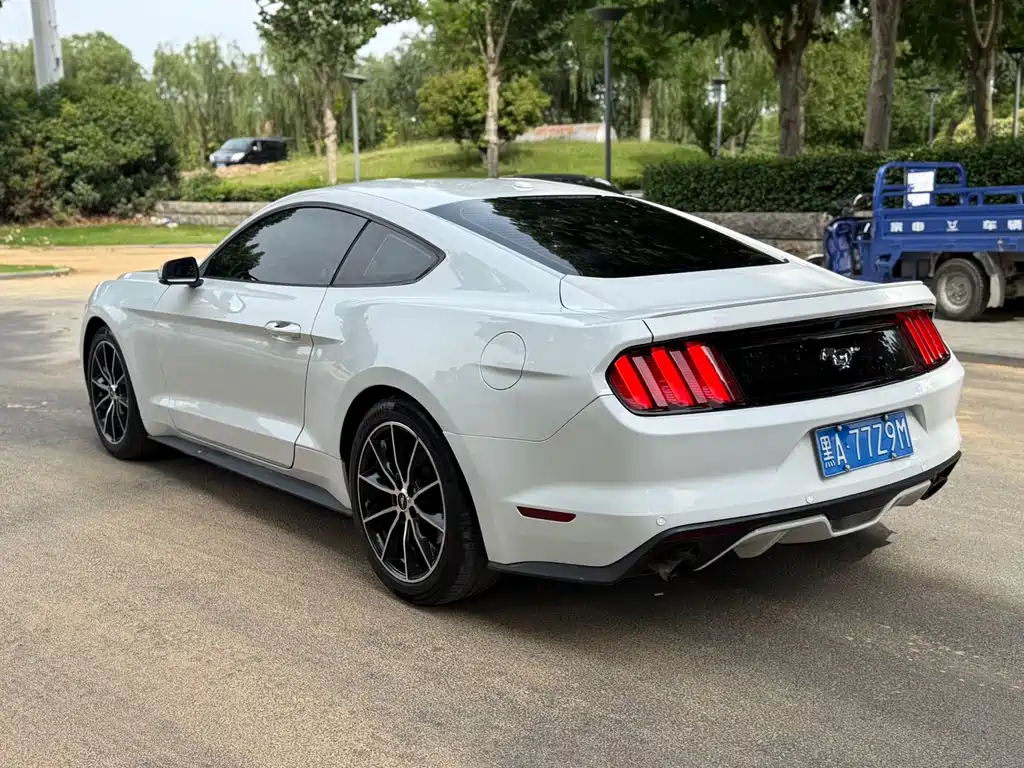 Ford Mustang 2016 — фото 7