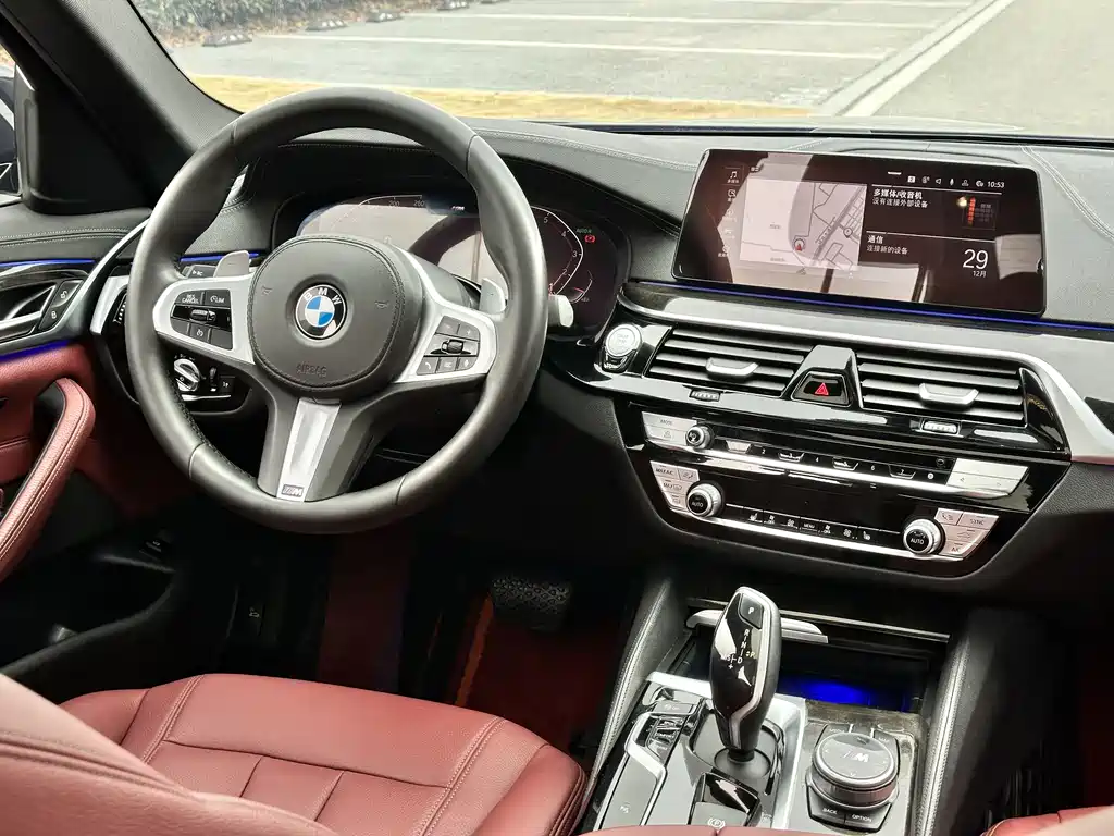 BMW 5 Series 2020 — фото 14