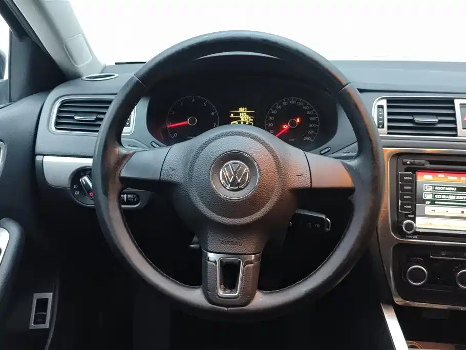 Volkswagen Sagitar 2015 — фото 15