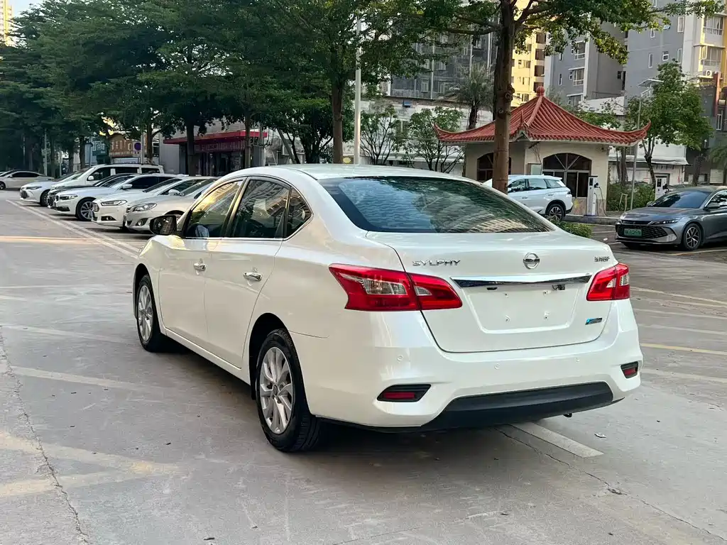Nissan Sylphy 2018 — фото 9