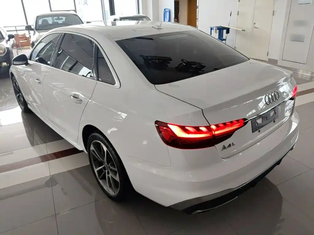 Audi A4L 2022