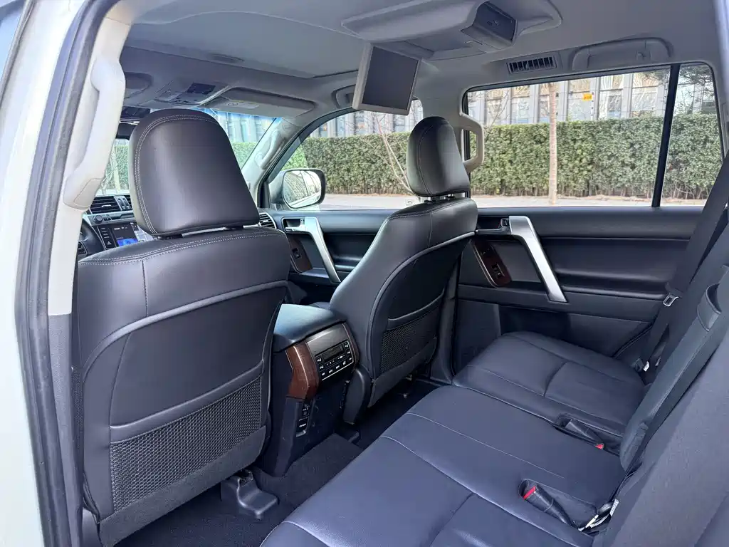 Toyota Prado 2017 — фото 12