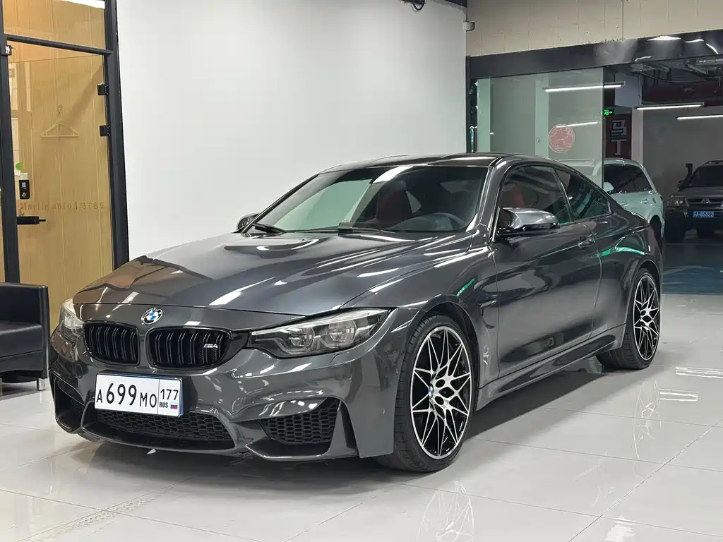 BMW M4 2018 — фото 1