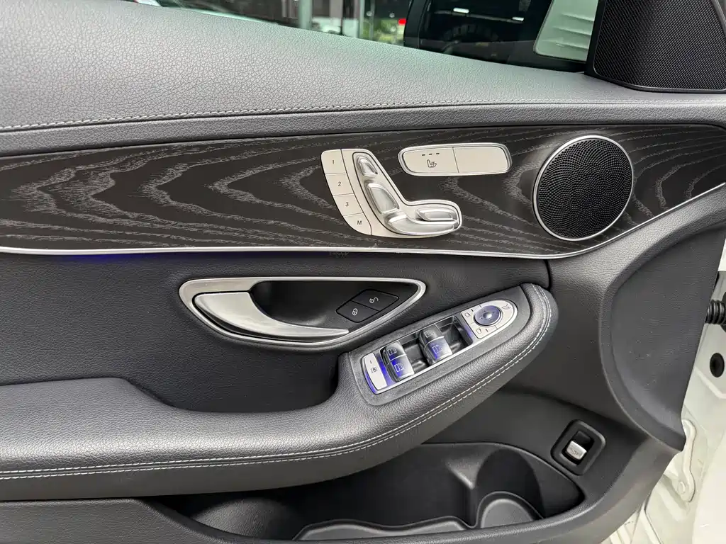 Mercedes-Benz C-Class 2021 — фото 12