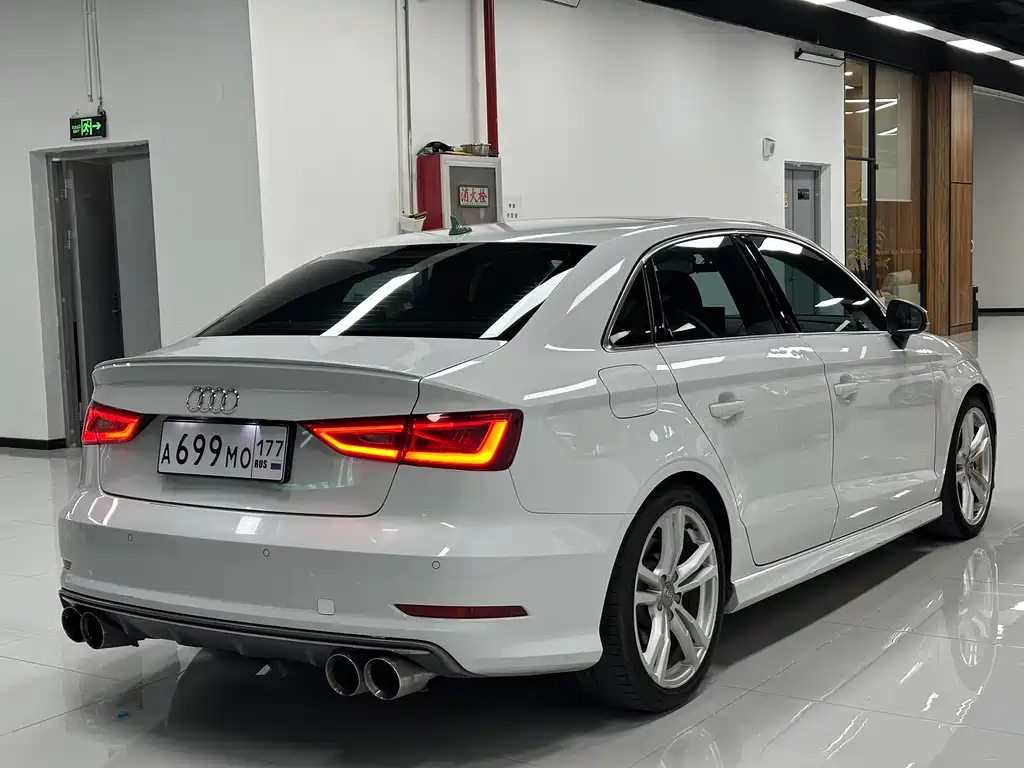 Audi S3 2015 — фото 6