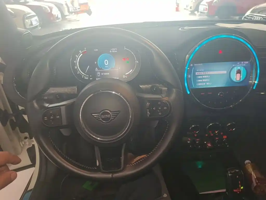 MINI Clubman 2021 — фото 10