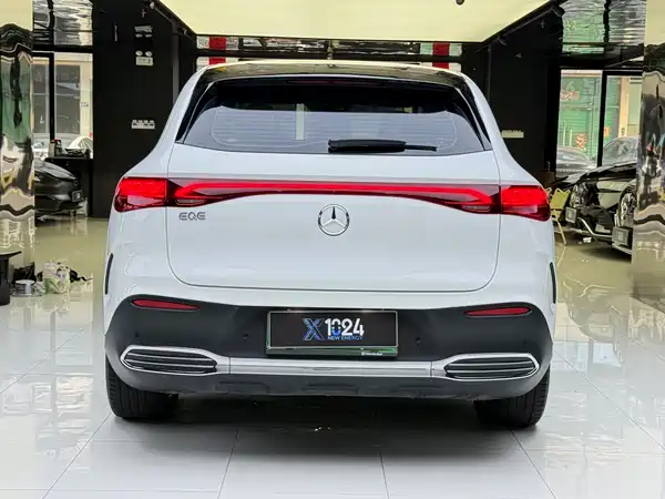 Mercedes-Benz EQE SUV 2023