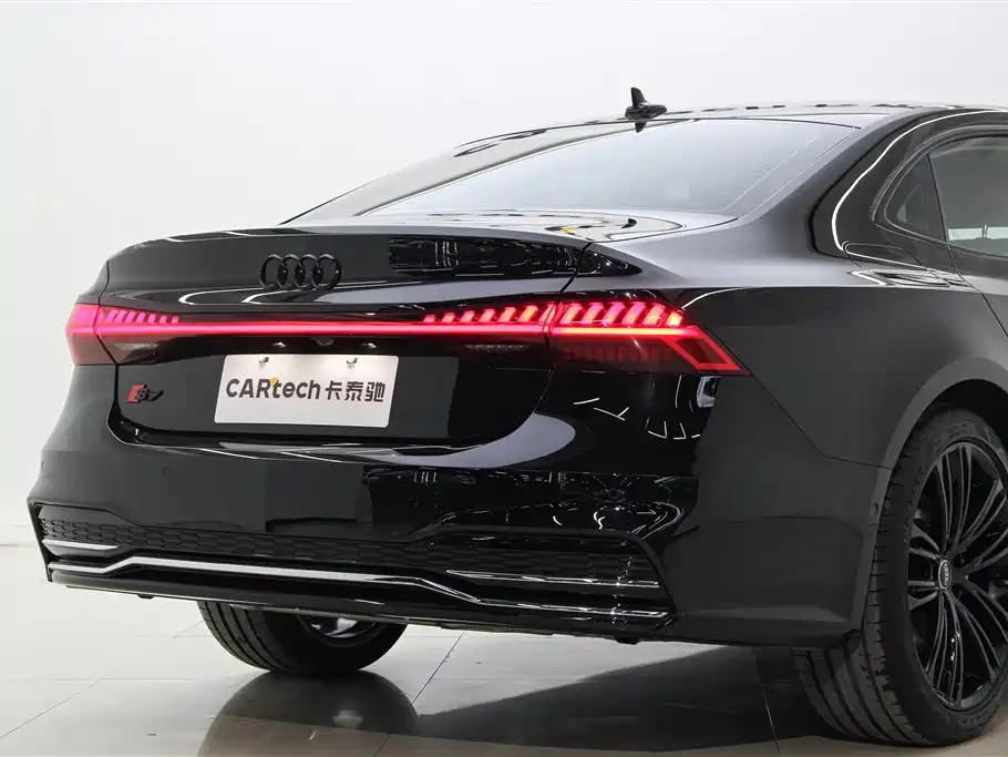 Audi A7L 2025 — фото 8