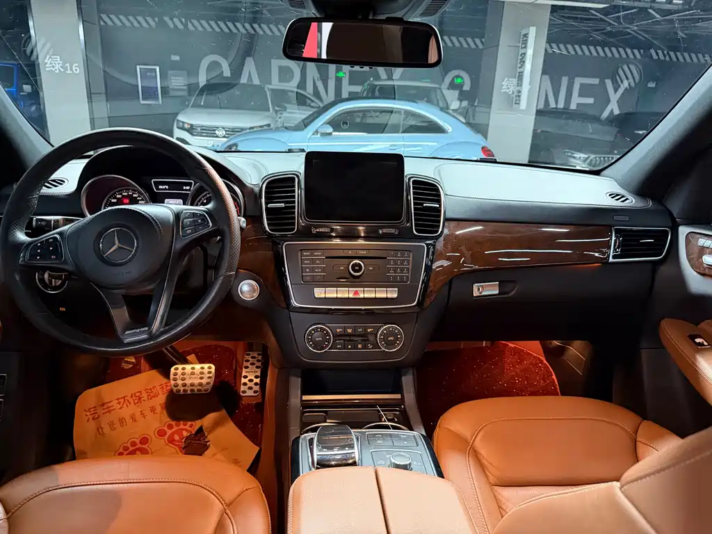Mercedes-Benz GLS 2017 — фото 28