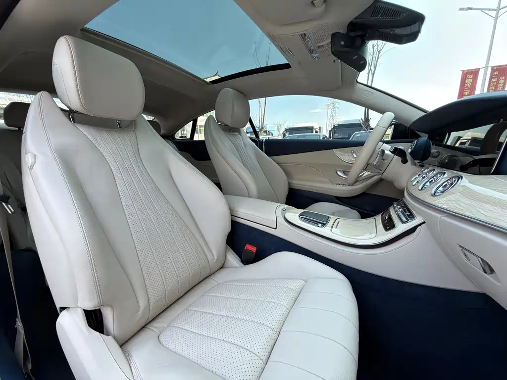 Mercedes-Benz E-Class 2022 — фото 15