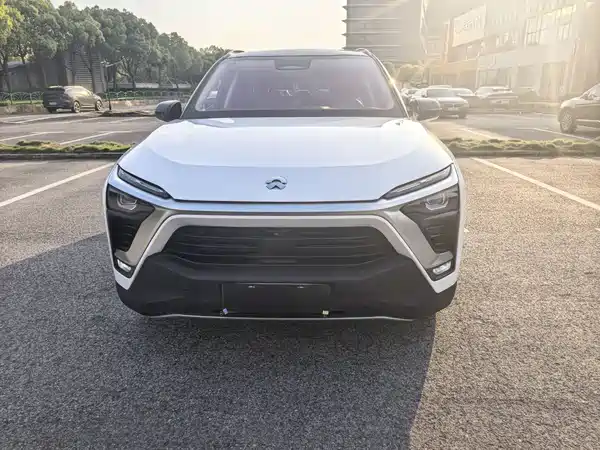 NIO ES8 2018