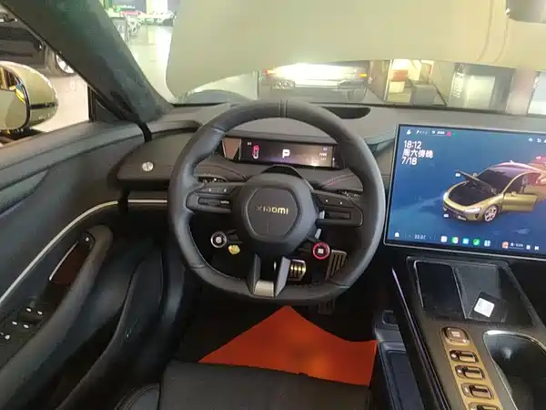 Xiaomi SU7 2024