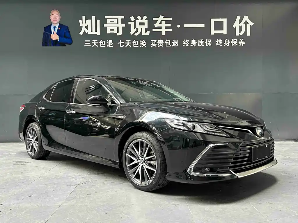 Toyota Camry 2022 — фото 19