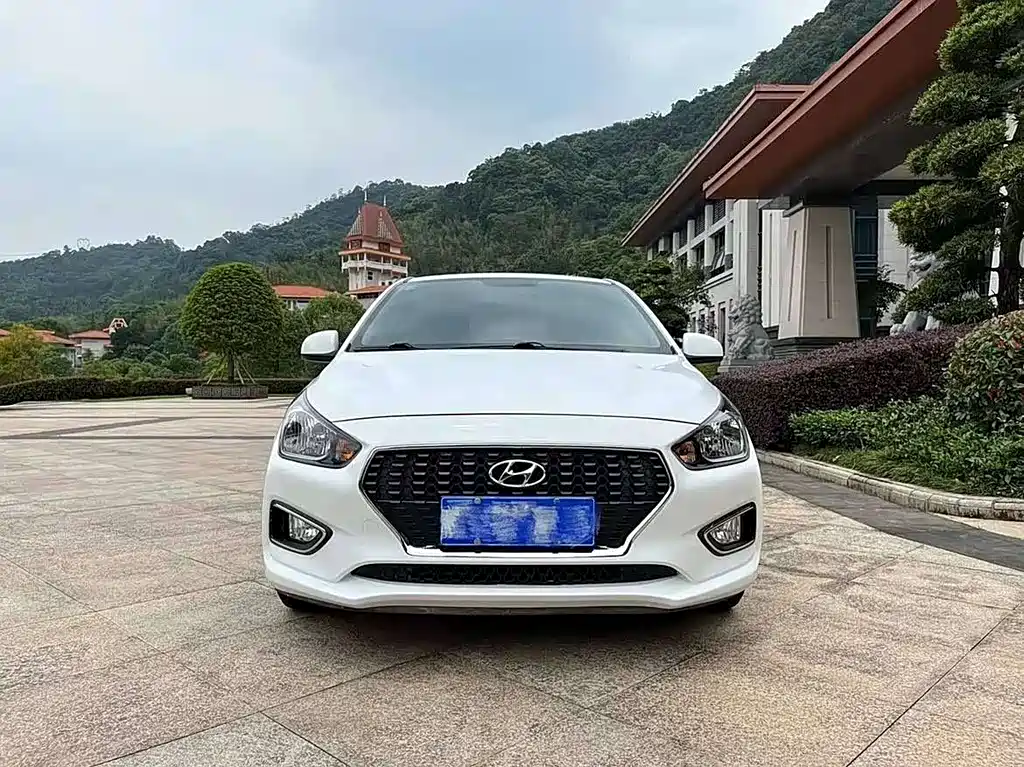 Hyundai Verna 2018 — фото 2