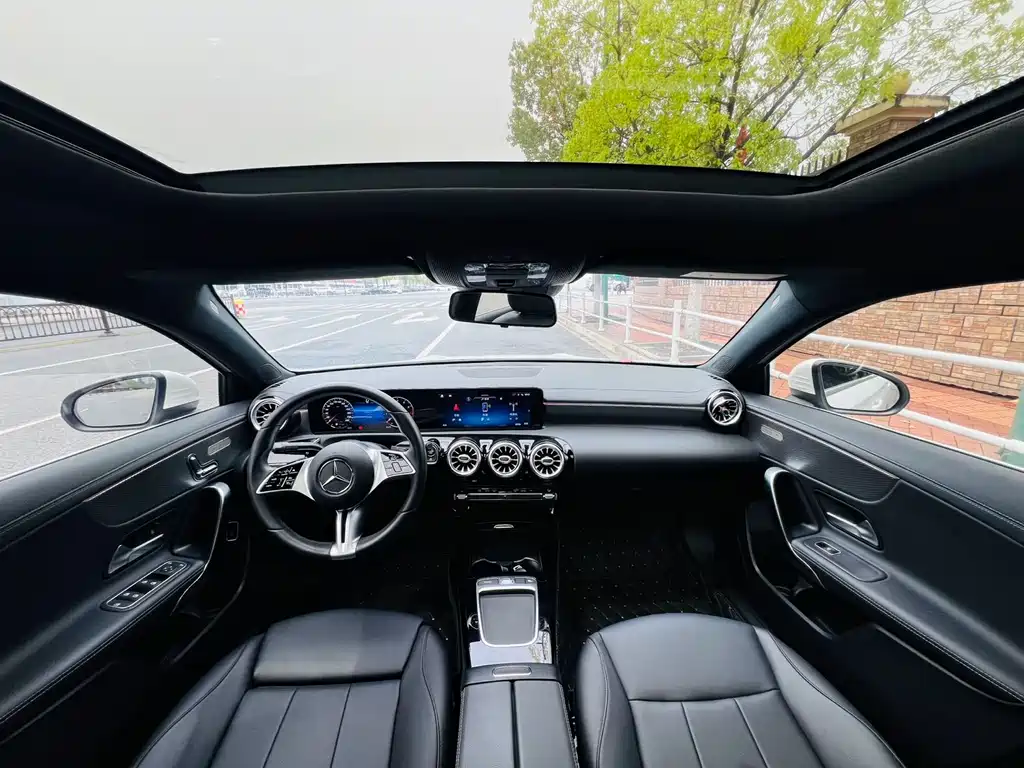 Mercedes-Benz A-Class 2022 — фото 8