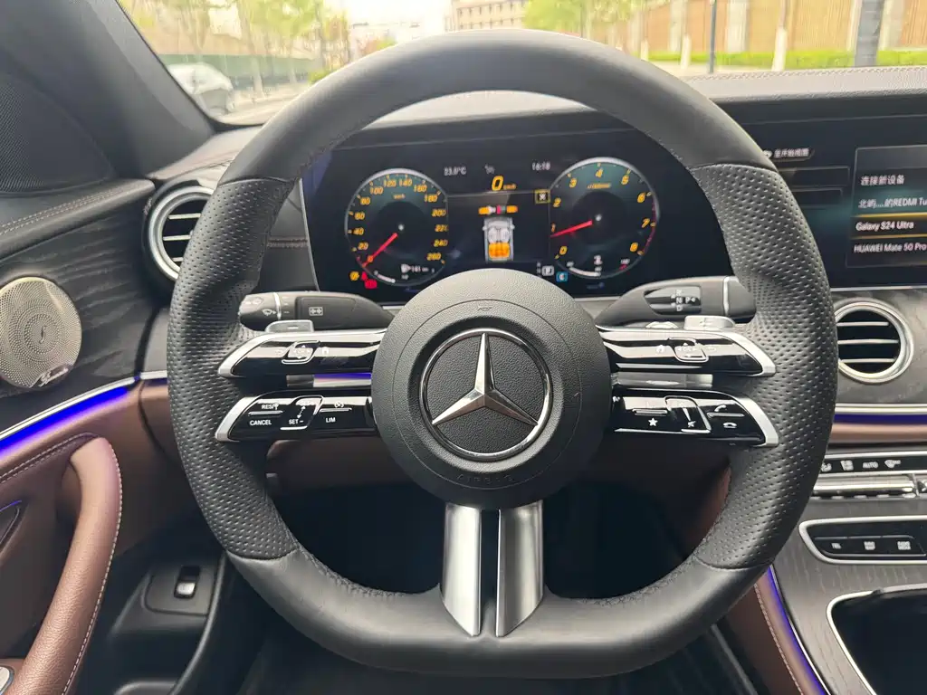 Mercedes-Benz E-Class 2022 — фото 13