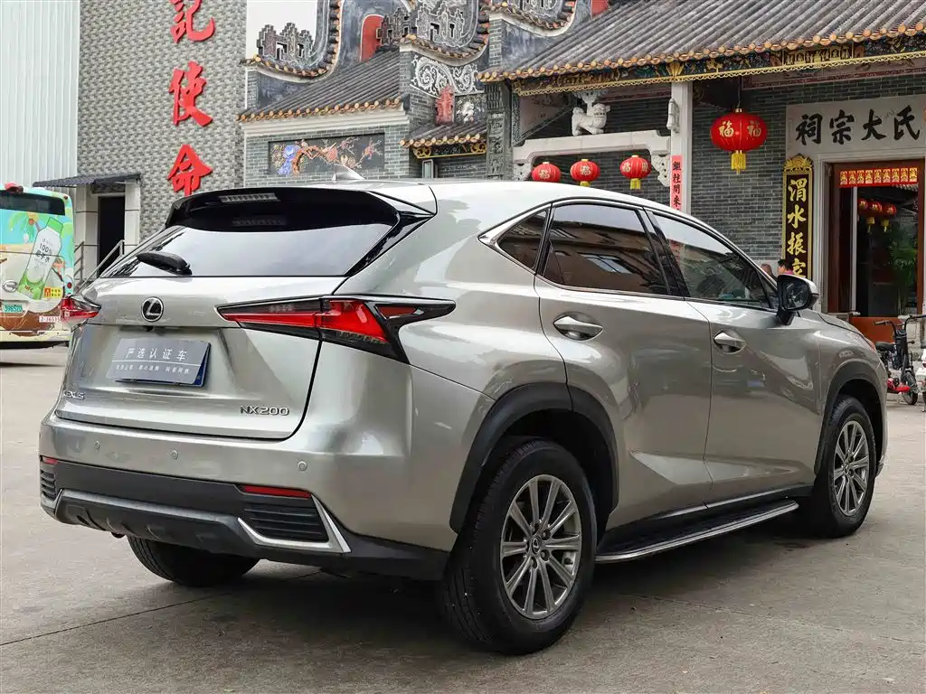 Lexus NX 2018 — фото 7