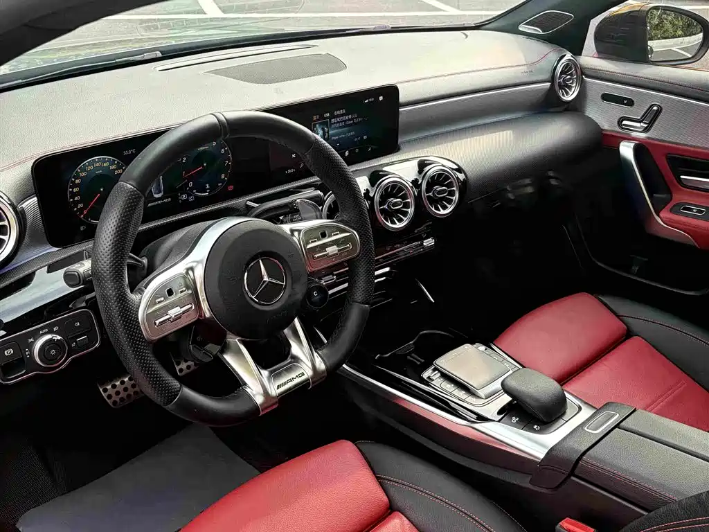 Mercedes-Benz A-Class AMG 2021 — фото 15